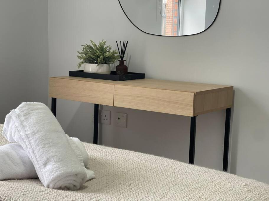 Trendy Apartment In Cardiff Free Parking Exterior foto